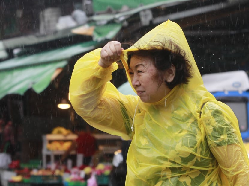 Typhoon Megi disrupts flights, closes financial markets in Taiwan
