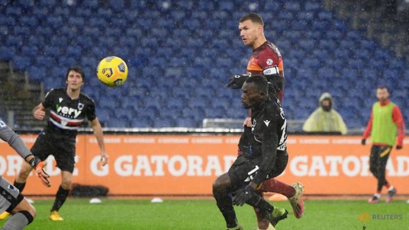 Football: Dzeko gets late winner for Roma, Zielinski inspires Napoli to victory Football: Dzeko gets late winner for Roma, Zielinski inspires Napoli to victory