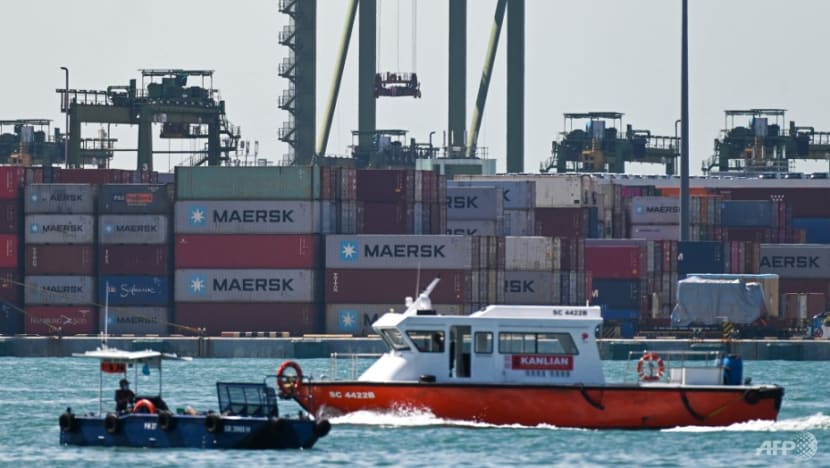 Singapore's exports rise 7.7% in March