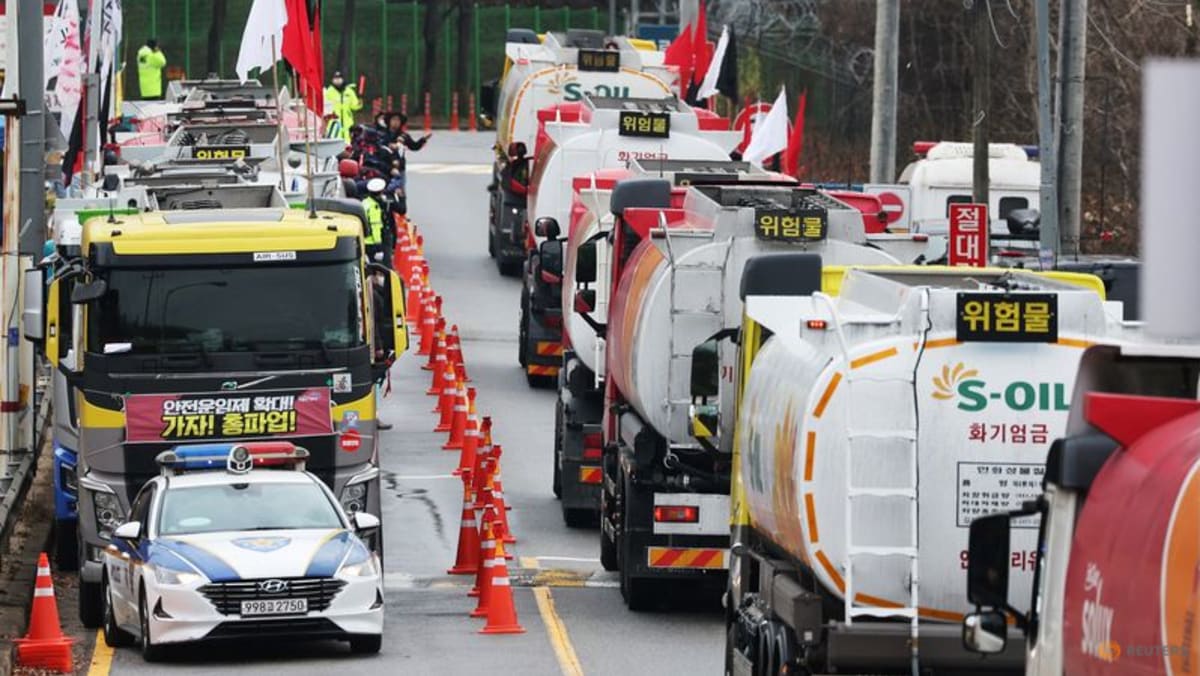 South Korea weighs ordering striking truckers back to work
