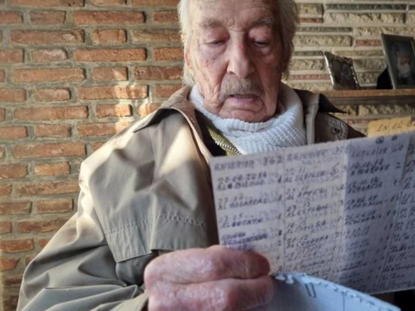 Argentine grandfather, 100, keeps handwritten notes of every Messi goal Argentine grandfather, 100, keeps handwritten notes of every Messi goal