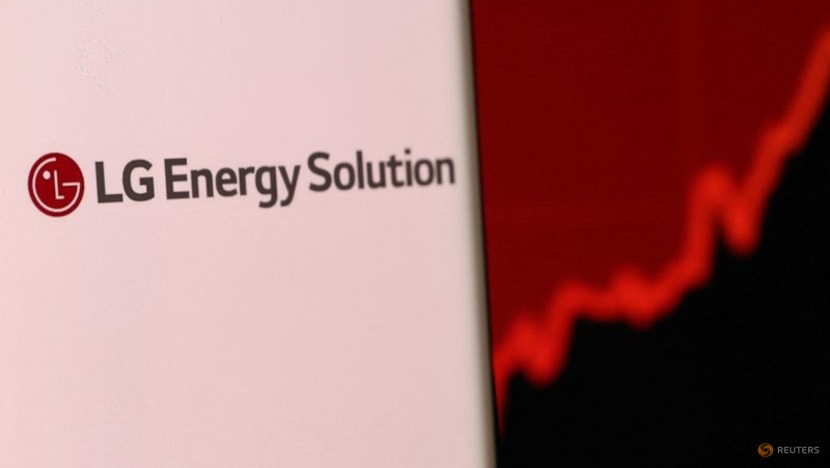 LG Energy Solution opens books for South Korea's largest IPO at up to US$10.8 billion LG Energy Solution opens books for South Korea's largest IPO at up to US$10.8 billion