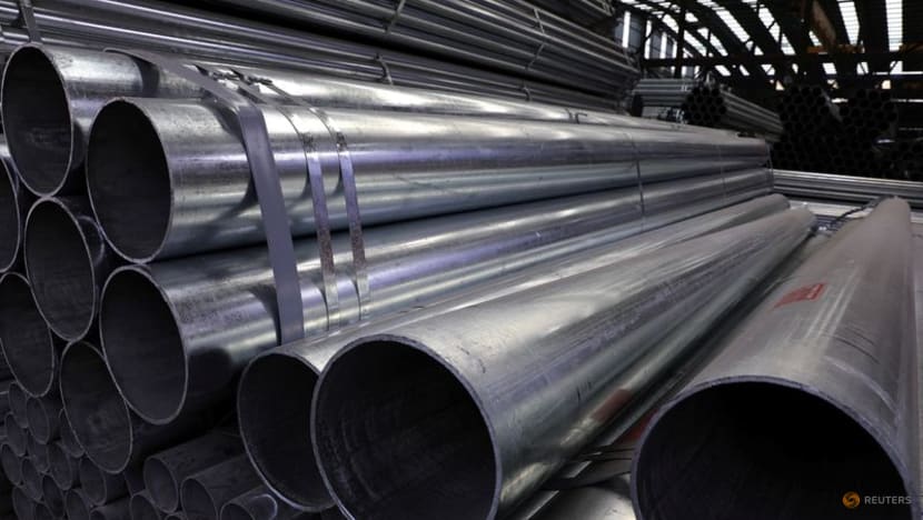 China Nov steel output down from Oct amid losses China Nov steel output down from Oct amid losses