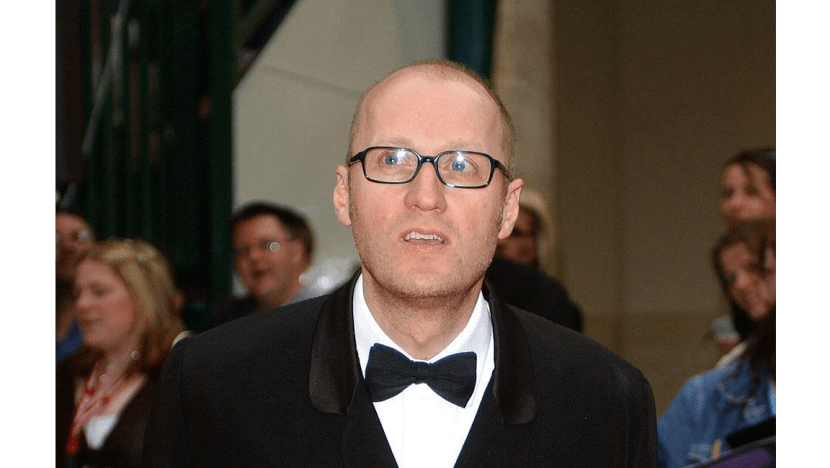 Adrian Edmondson catches pesky rat Adrian Edmondson catches pesky rat