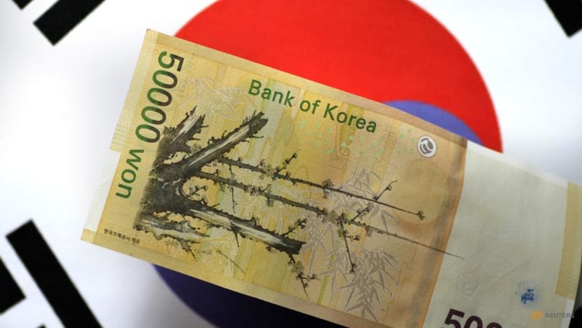 S Korea's FX reserves fall in June by most since late 2008 S Korea's FX reserves fall in June by most since late 2008