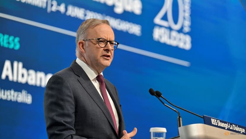 Cricket dismissal row draws in Australian and UK Prime Ministers