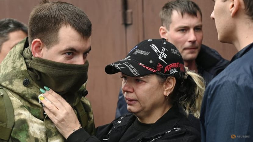 Kremlin says no decision yet on whether to seal Russia's borders to stop men fleeing Kremlin says no decision yet on whether to seal Russia's borders to stop men fleeing