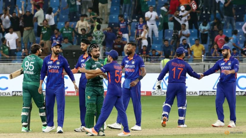 Small talks to defuse big pressure around India-Pakistan game Small talks to defuse big pressure around India-Pakistan game