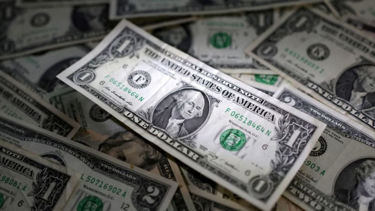 Dolar tergelincir ke level terendah dalam tiga minggu karena data inflasi AS memperkuat pandangan jeda The Fed