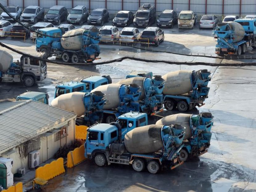 South Korea issues second back-to-work order, striking truckers to vote South Korea issues second back-to-work order, striking truckers to vote