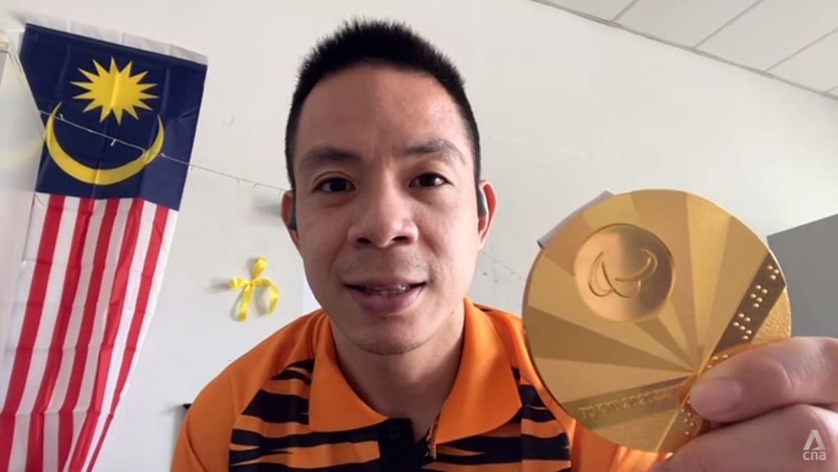 Setelah menunggu 18 tahun hingga bulutangkis diikutsertakan dalam Paralimpiade, pemain Malaysia Cheah Liek Hou berhasil meraih medali emas.