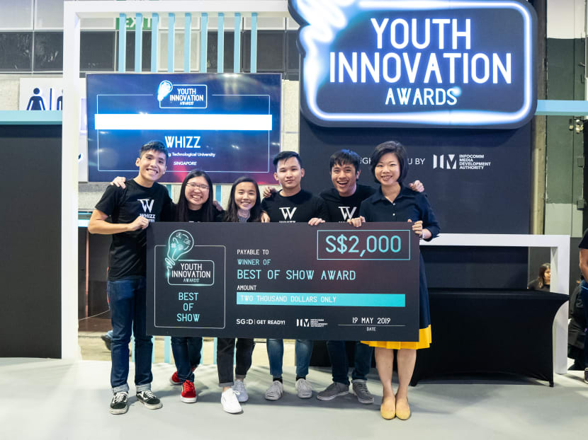 Left to right: Mr Victor Gwee, Miss Vivienne Chong, Miss Valerie Ho, Mr Anthony Fong, Mr Melvin Foo, Ms Sim Ann, Senior Minister of State for Communications and Information. The Nanyang Technological University undergraduates won two awards for their Whizz Scooters project at the IMDA Youth Innovation Awards.