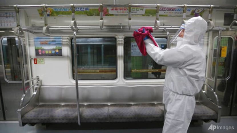 South Korea reports record 950 new cases in COVID-19 'emergency' South Korea reports record 950 new cases in COVID-19 'emergency'
