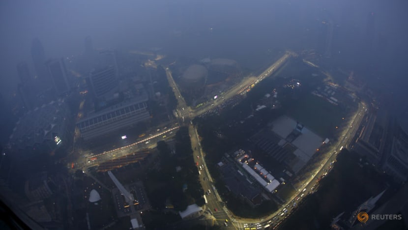 Formula 1: Hamilton eyes Singapore Grand Prix hat-trick through the haze Formula 1: Hamilton eyes Singapore Grand Prix hat-trick through the haze