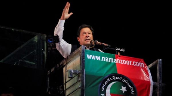 Pakistan opposition leader Khan calls for march to Islamabad  
