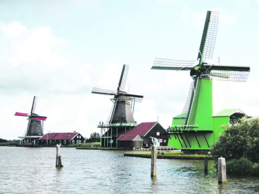See the sights of the Netherlands and Europe with Chan Brothers Travel
