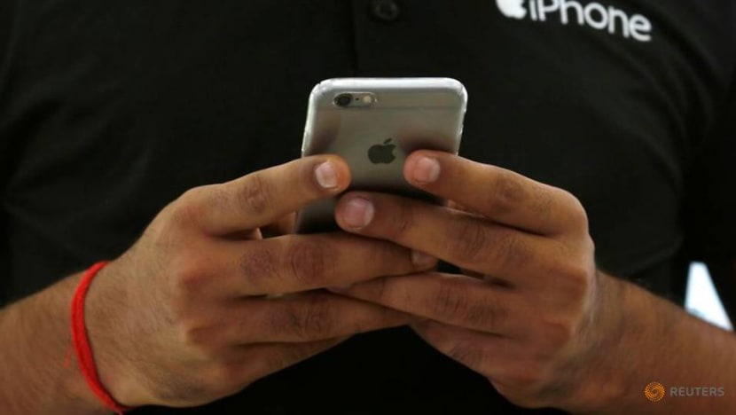 Apple to open India online store in September: Bloomberg News Apple to open India online store in September: Bloomberg News