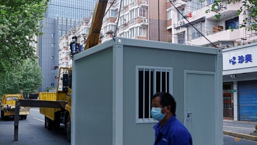 Shanghai disease control officer lays down law defending quarantine measures Shanghai disease control officer lays down law defending quarantine measures