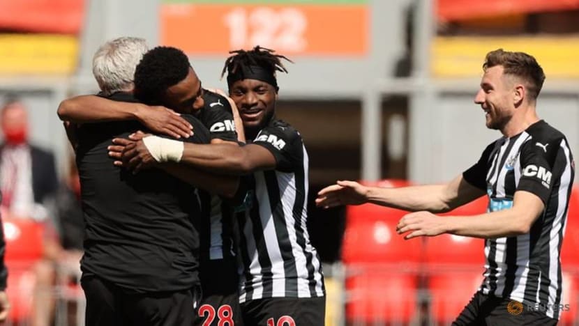Soccer-Late Willock strike earns Newcastle 1-1 draw at misfiring Liverpool Soccer-Late Willock strike earns Newcastle 1-1 draw at misfiring Liverpool