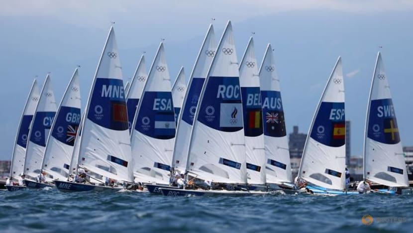 Olympics-Sailing-Organisers hope for winds to pick up as sailing start delayed Olympics-Sailing-Organisers hope for winds to pick up as sailing start delayed