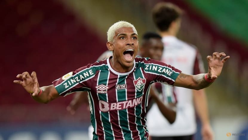 John Kennedy presides over enthralling Fluminense derby win John Kennedy presides over enthralling Fluminense derby win