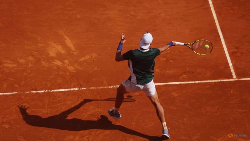 Rising star Rune thumps 14th seed Shapovalov in straight sets Rising star Rune thumps 14th seed Shapovalov in straight sets