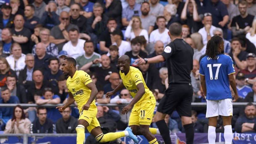 Wissa's wizardry hands Brentford victory at nine-man Everton Wissa's wizardry hands Brentford victory at nine-man Everton