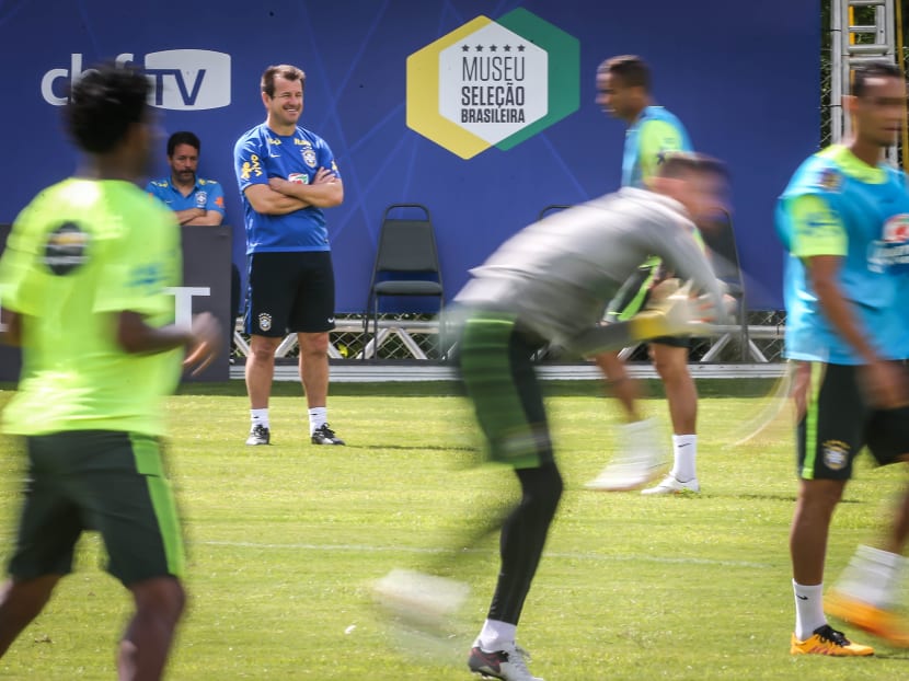 Dunga taking charge of training when he was still the national coach of Brazil. Photo: AFP