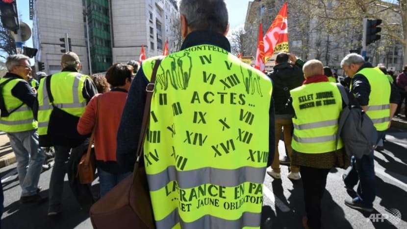 Yellow vests, red shirts and other protest outfits Yellow vests, red shirts and other protest outfits