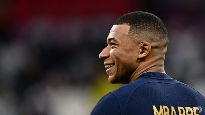 Hurst hails Mbappe on joining World Cup final hat-trick club Hurst hails Mbappe on joining World Cup final hat-trick club
