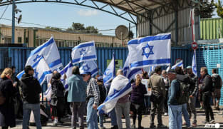 Israeli protesters block humanitarian aid convoy headed to Gaza  