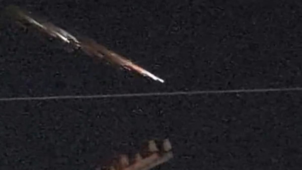 ‘Rocket debris’ lights up Japan night ‘Rocket debris’ lights up Japan night