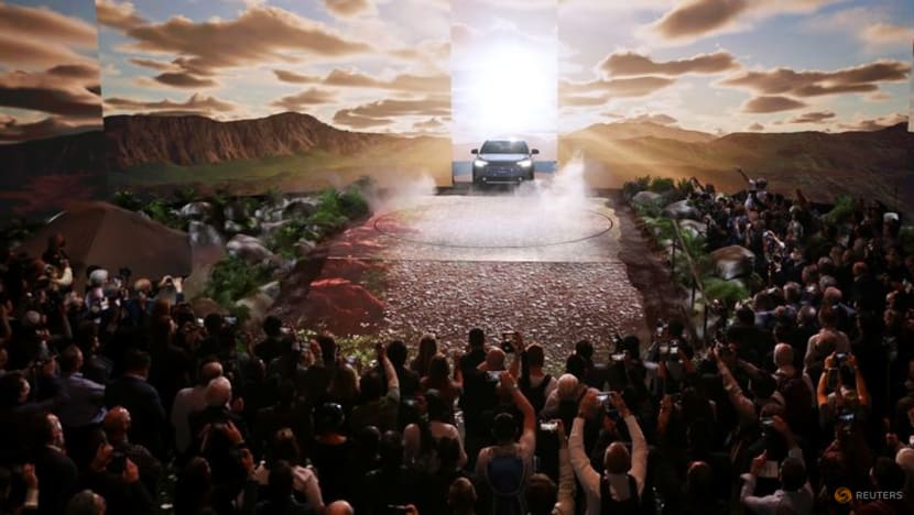 Are auto shows dead after pandemic? LA shows some life Are auto shows dead after pandemic? LA shows some life