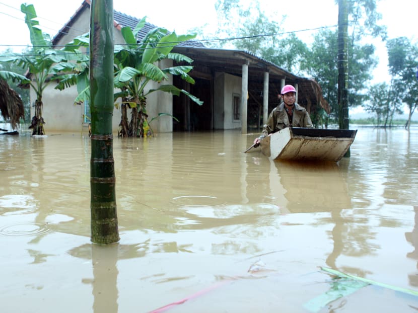 Gallery: Floods kill 24 in Vietnam as Typhoon Sarika looms