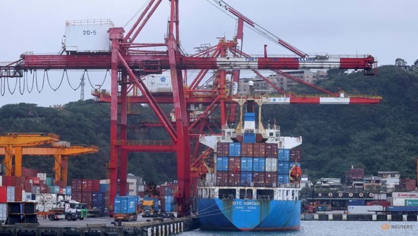 Taiwan May exports seen rising for 23rd month, but more slowly