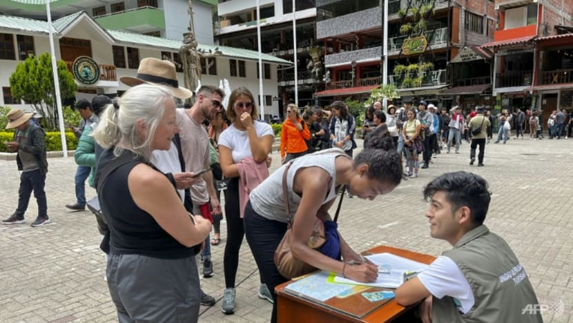 Peru closes famed tourist site Machu Picchu due to protests Peru closes famed tourist site Machu Picchu due to protests