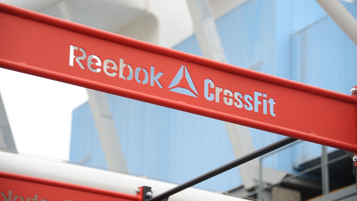 Reebok contract with crossfit hot sale
