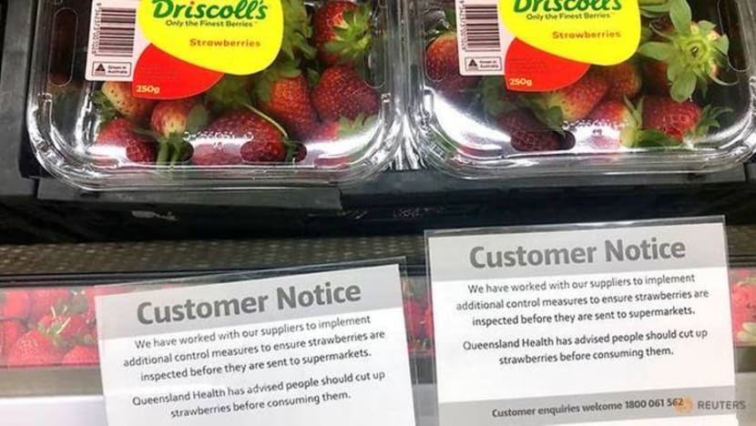 Wanita warga Australia didakwa cemari buah strawberi dengan jarum