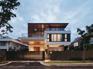 Lantern House: A capacious space made for sporting events and get-together with family & friends