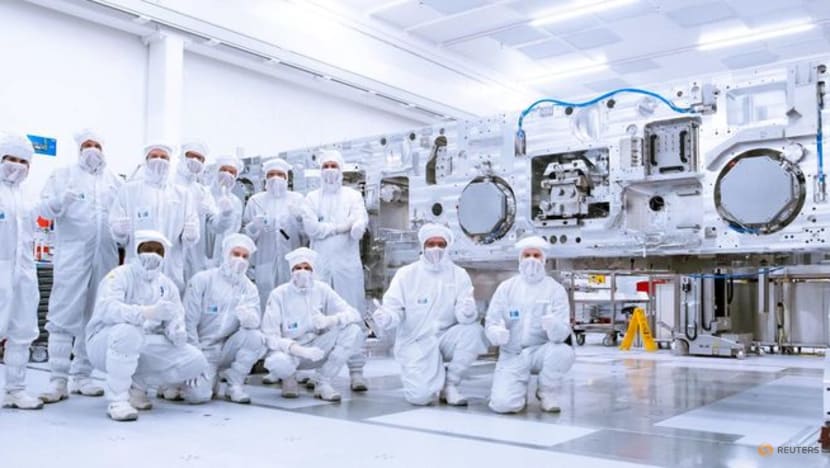 Computer chip giant ASML places big bets on a tiny future Computer chip giant ASML places big bets on a tiny future