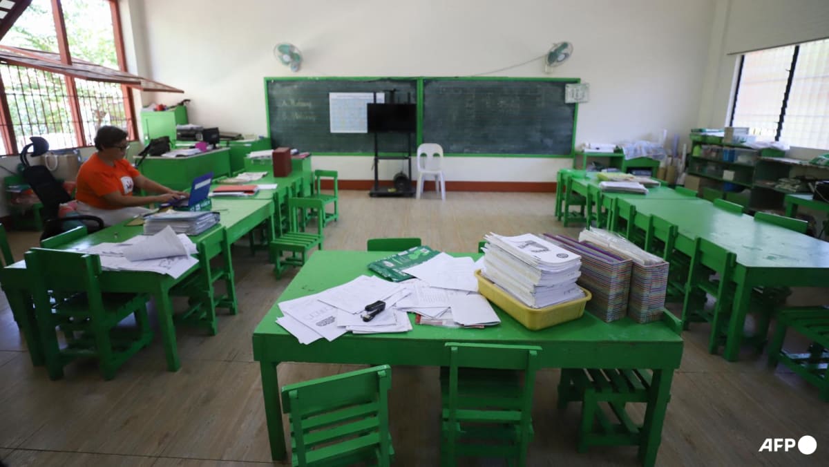 Thousands of Philippine schools suspend in-person classes due to heat
