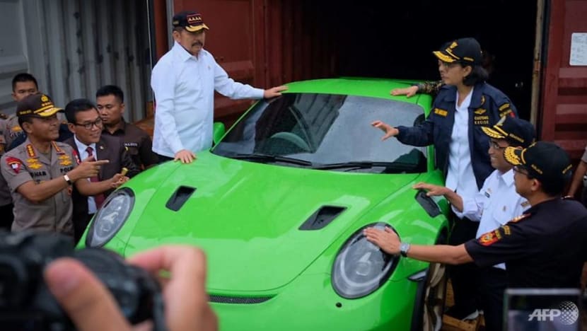 Tax trouble: Indonesia's luxury car 'owners' cry foul Tax trouble: Indonesia's luxury car 'owners' cry foul