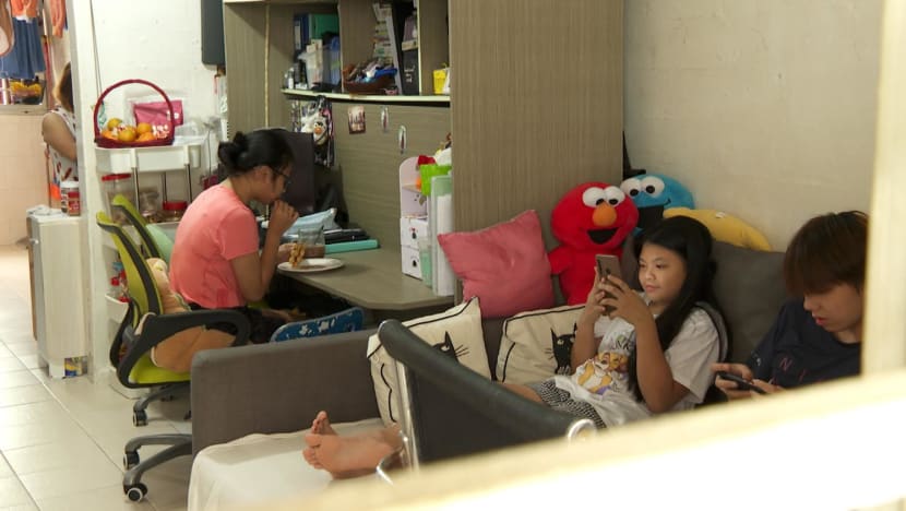 cu of vivians study space at home3