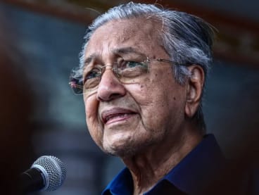 Mahathir calls Zahid ‘compulsive liar’, demands apology over remarks on his Indian lineage