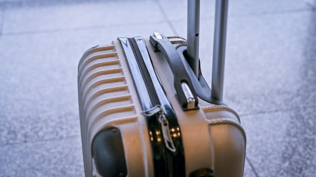 日本发生行李箱藏尸案 中年男子疑遭谋杀