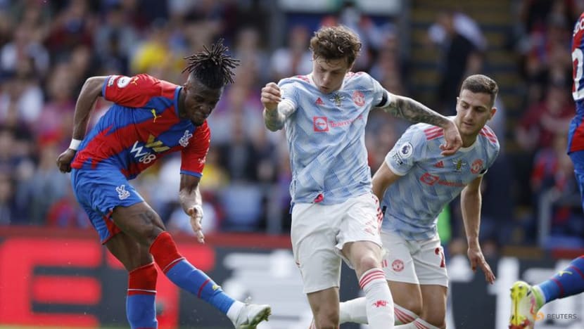 Manchester United book Europa League spot despite 1-0 defeat at Palace Manchester United book Europa League spot despite 1-0 defeat at Palace