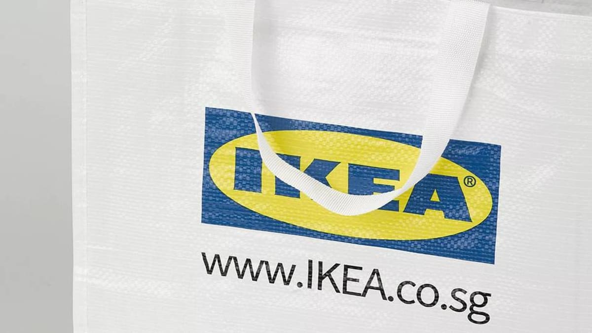 alamak-ikea-singapore-owns-up-to-website-blunder-and-sells-misprinted-bags-for-cheap