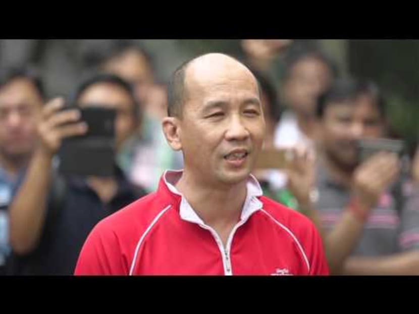 MediaCorp CEO Shaun Seow gets nominated for the #ALSicebucketchallenge