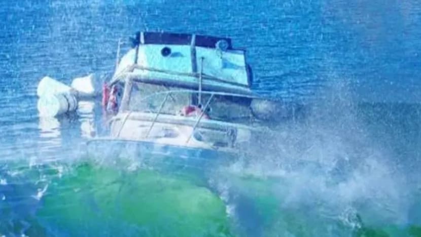 Tentera Laut India berjaya kesan kapal nelayan China terbalik di Lautan Hindi Tentera Laut India berjaya kesan kapal nelayan China terbalik di Lautan Hindi