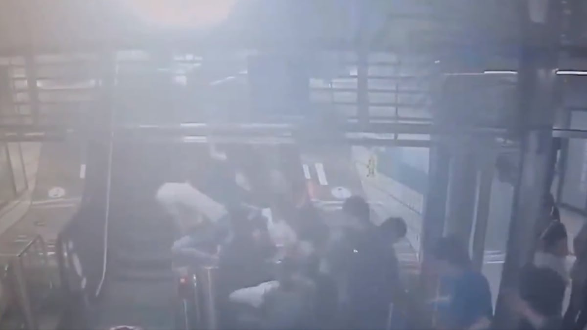 Three seriously injured after escalator at South Korea subway station suddenly reverses